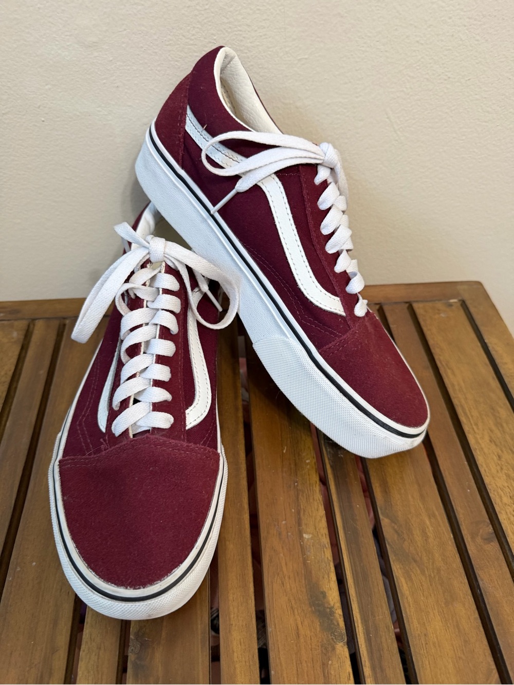 VANS Maroon Suede Old Skool Classic Sneakers with White Stripe Women’s 8.5M